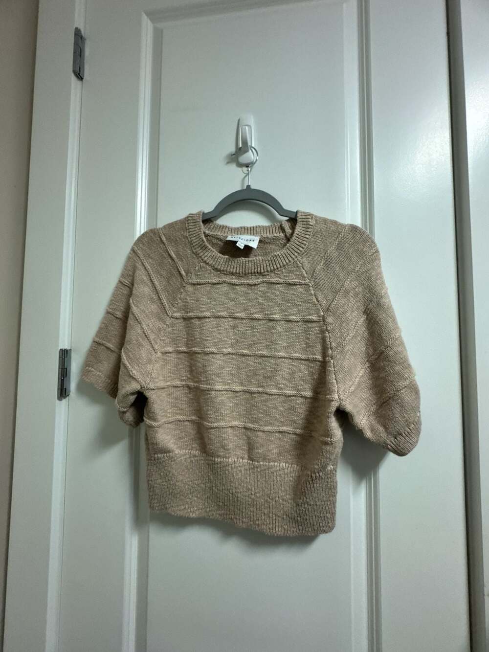 Olive + Oak Short Sleeve Sweater Size S Tan Knit Cropped Pullover
